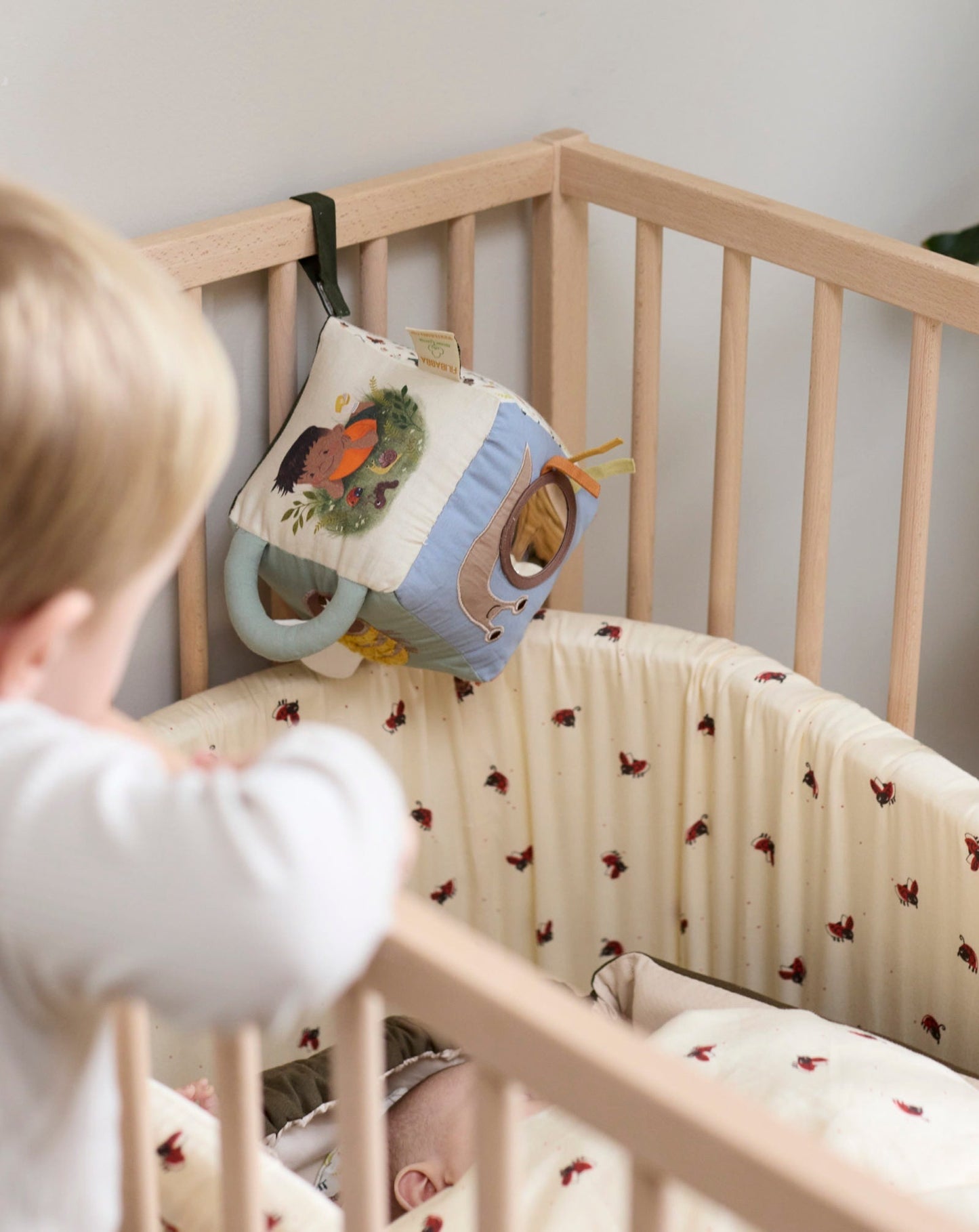 Aktivnosna kocka - Mala čuda - Mini Bambini