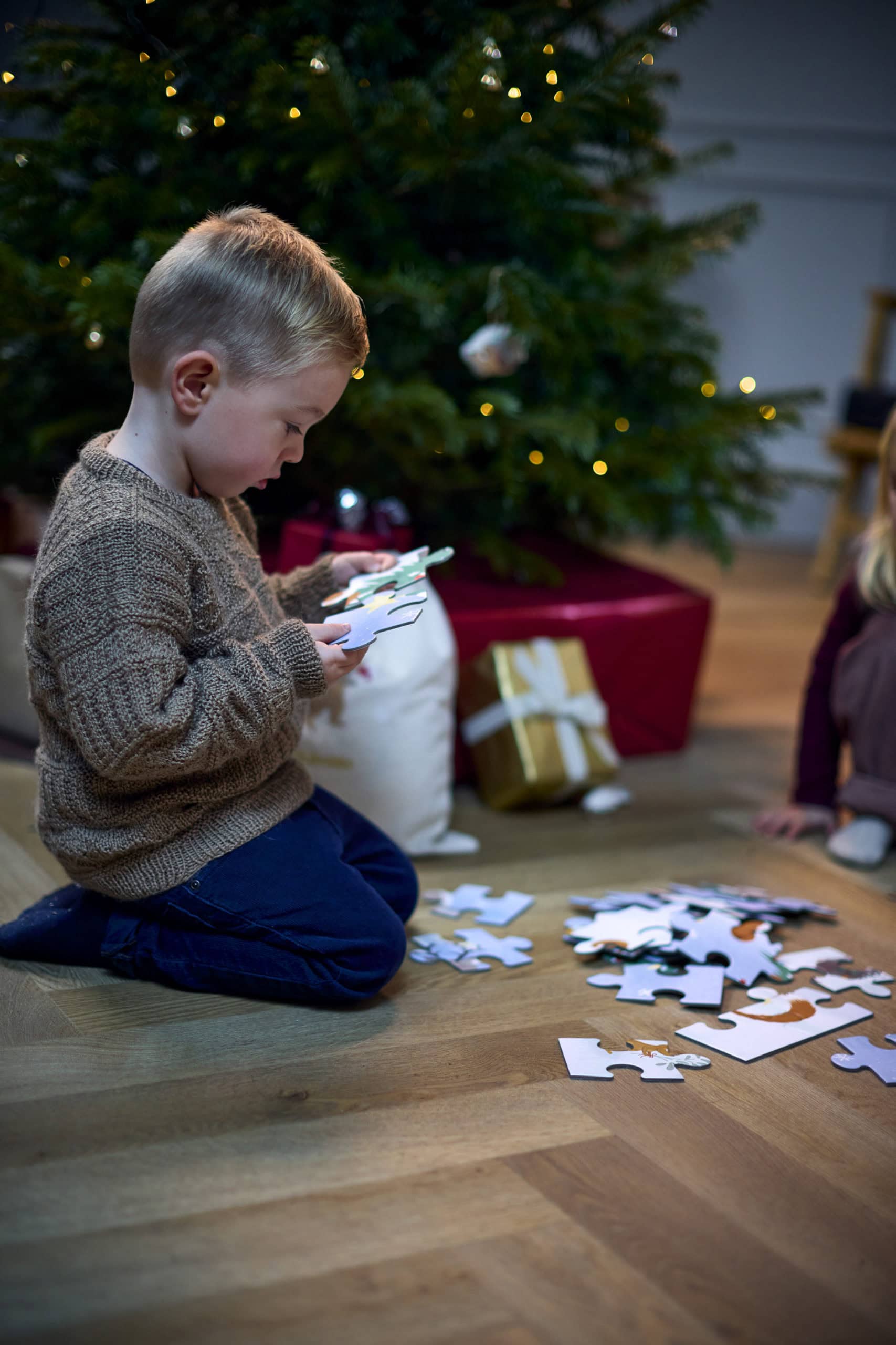 Puzle 30 kom (45x45cm) - Zabava u zimskoj šumi - Mini Bambini