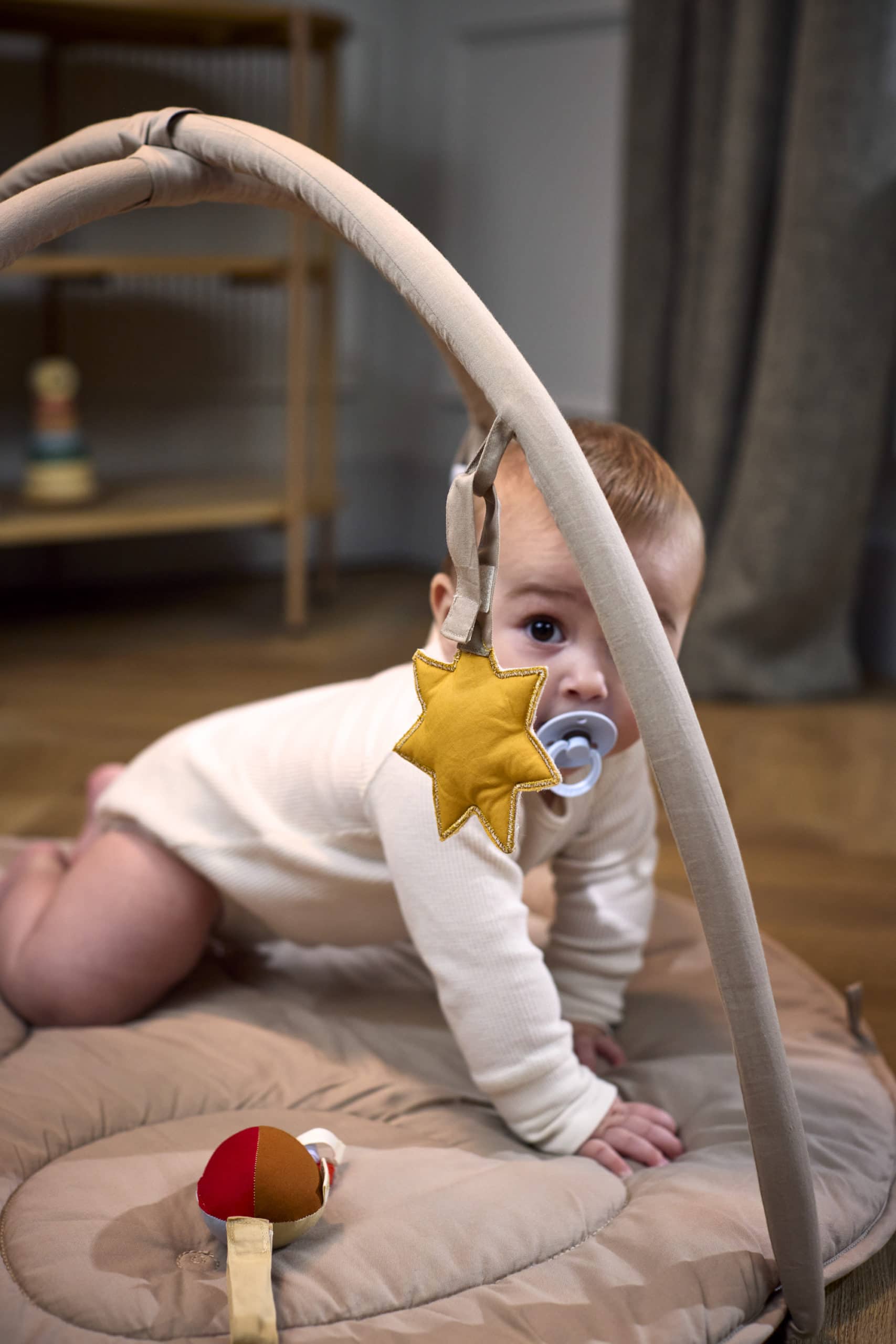 Senzorne igračke za bebe 3 kom "Pospani avanturisti" - Mini Bambini