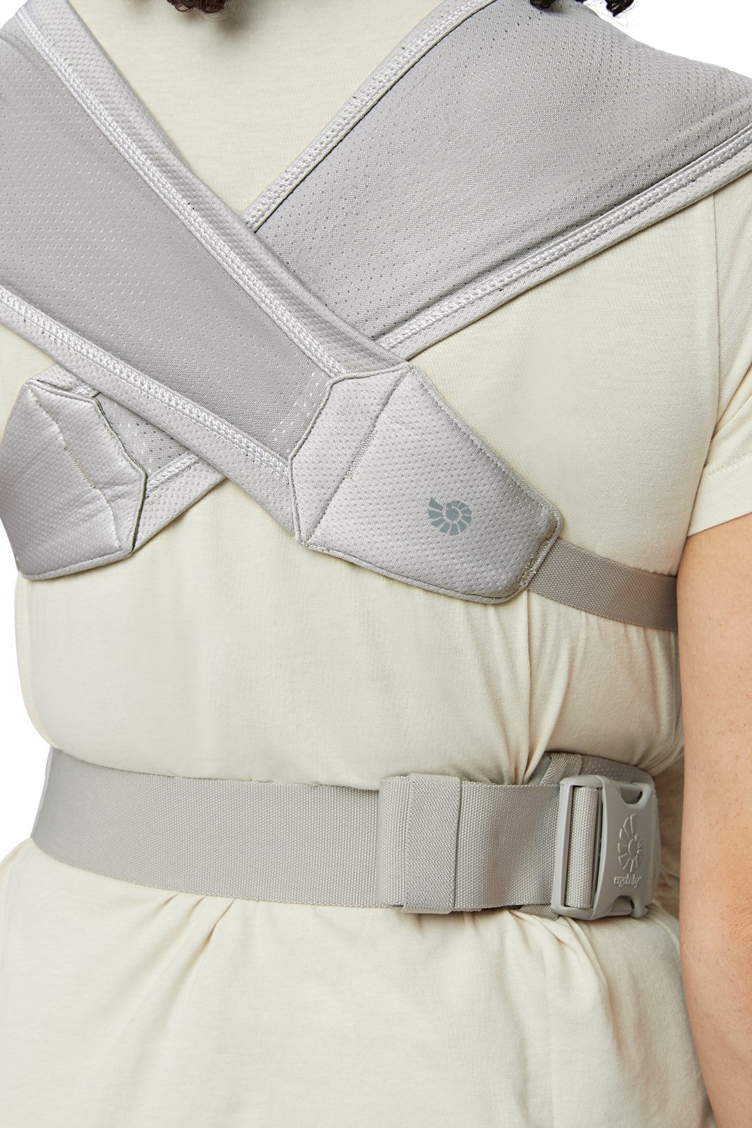 Ergonomska kengur nosiljka Ergobaby Embrace Soft Air Mesh - Soft Grey - Mini Bambini