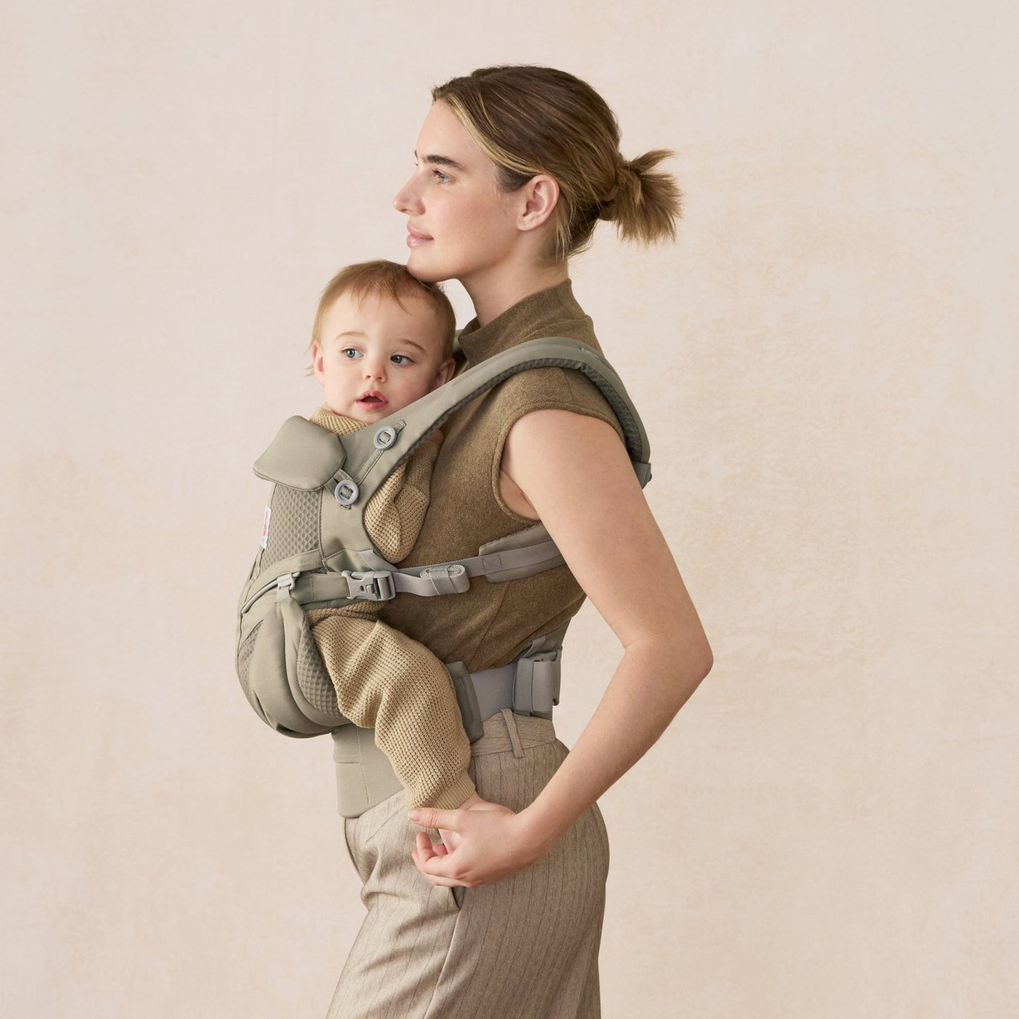 Ergonomska kengur nosiljka Ergobaby Omni Classic Mesh - Soft Olive