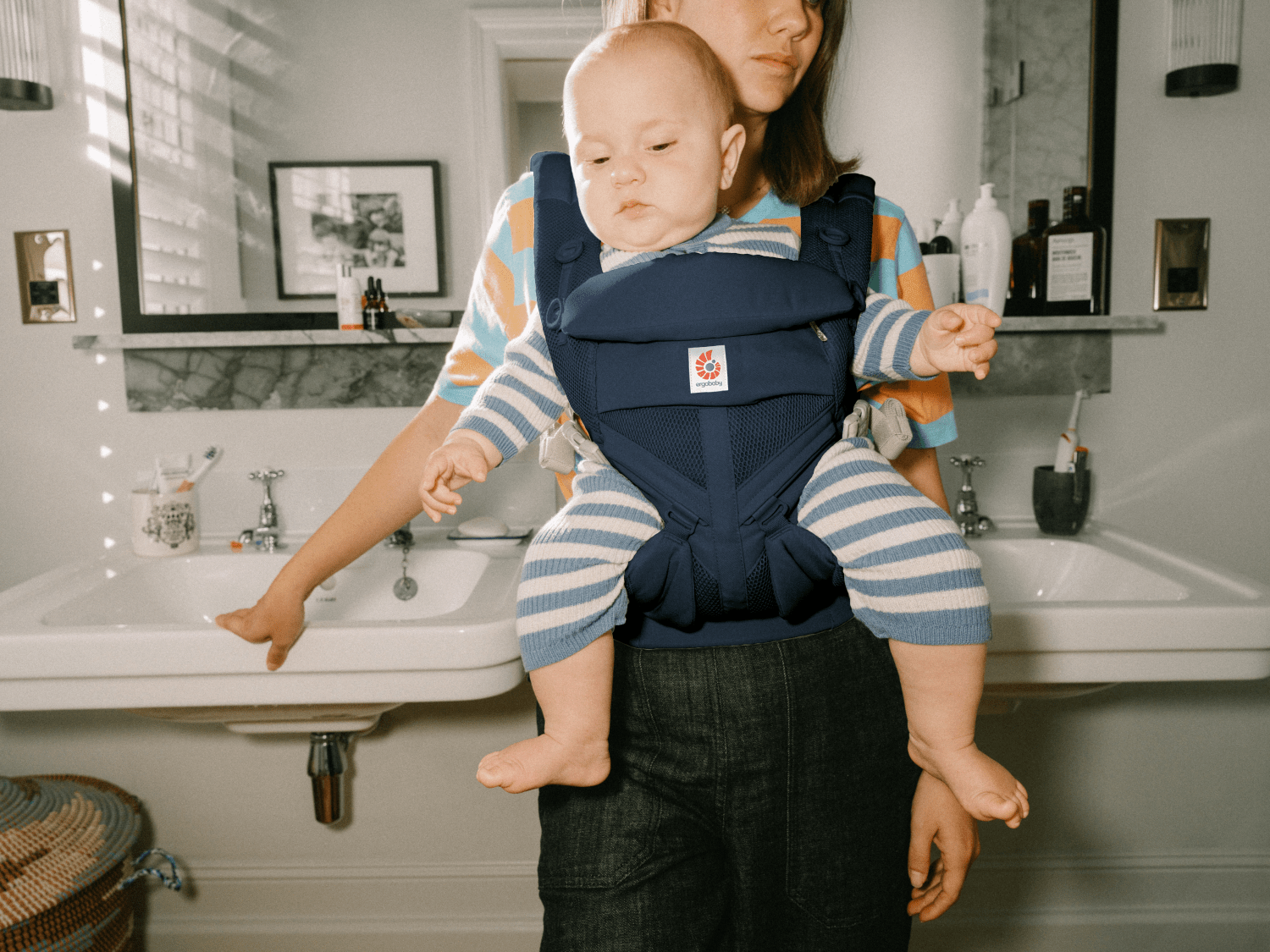 Ergonomska kengur nosiljka Ergobaby Omni Classic Mesh - Midnight Blue - Mini Bambini