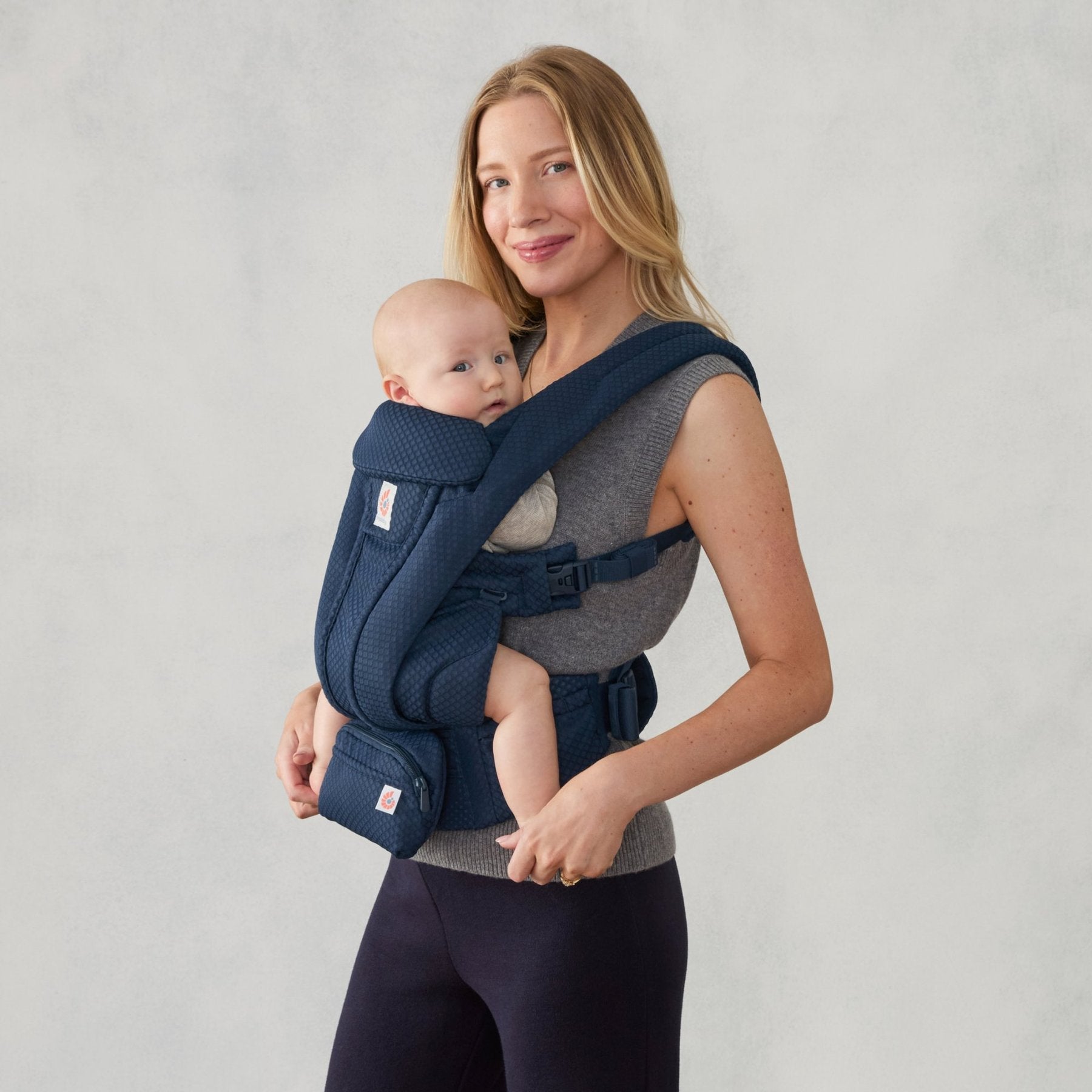Ergonomska kengur nosiljka Ergobaby Omni Deluxe Mesh - Midnight Blue - Mini Bambini