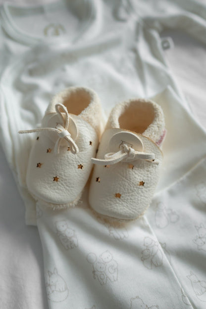 Kožne sandalice Baobaby - Stars white - Mini Bambini
