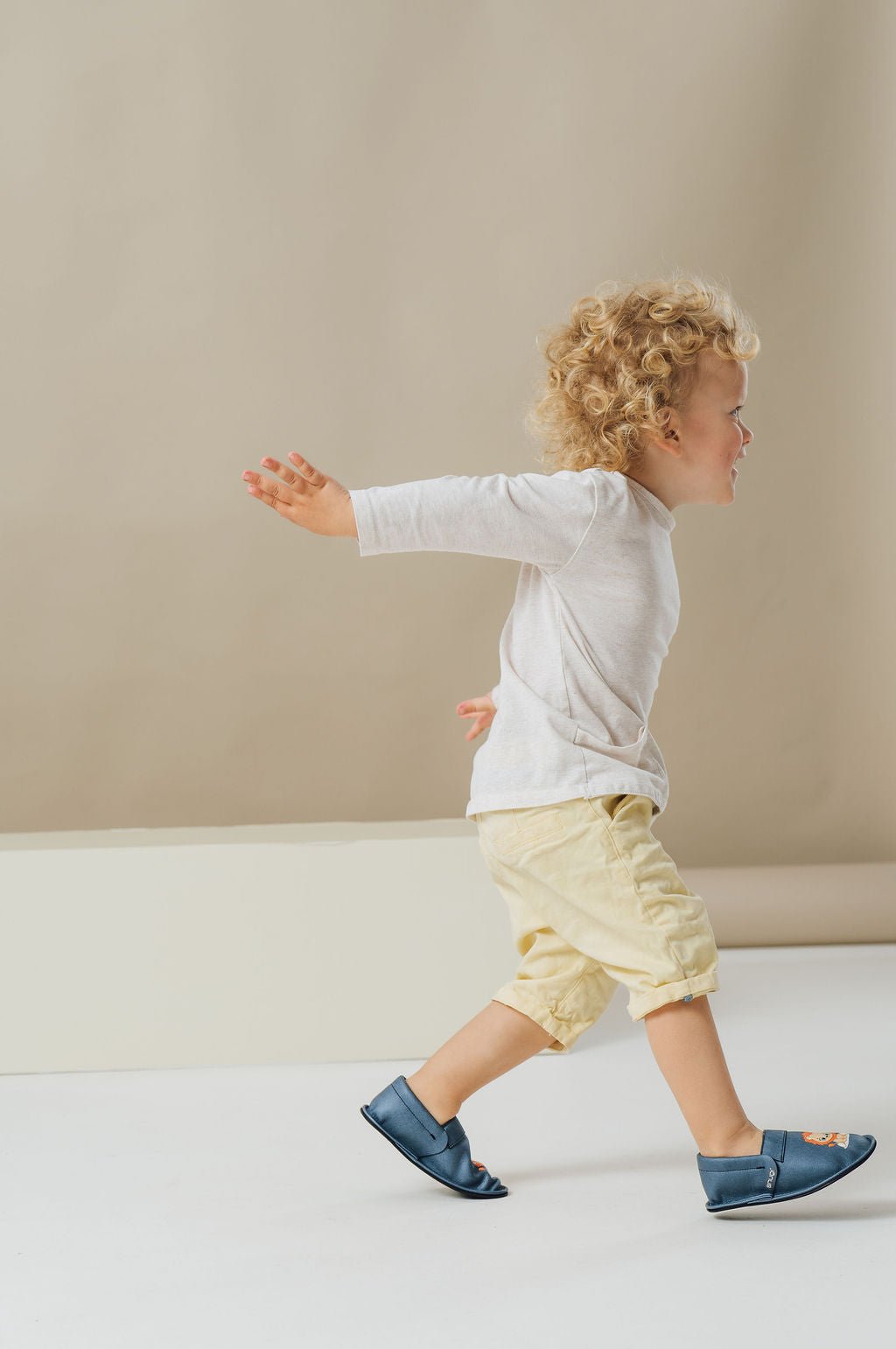 Papuče Snugi KickUP - Little Lion - Mini Bambini