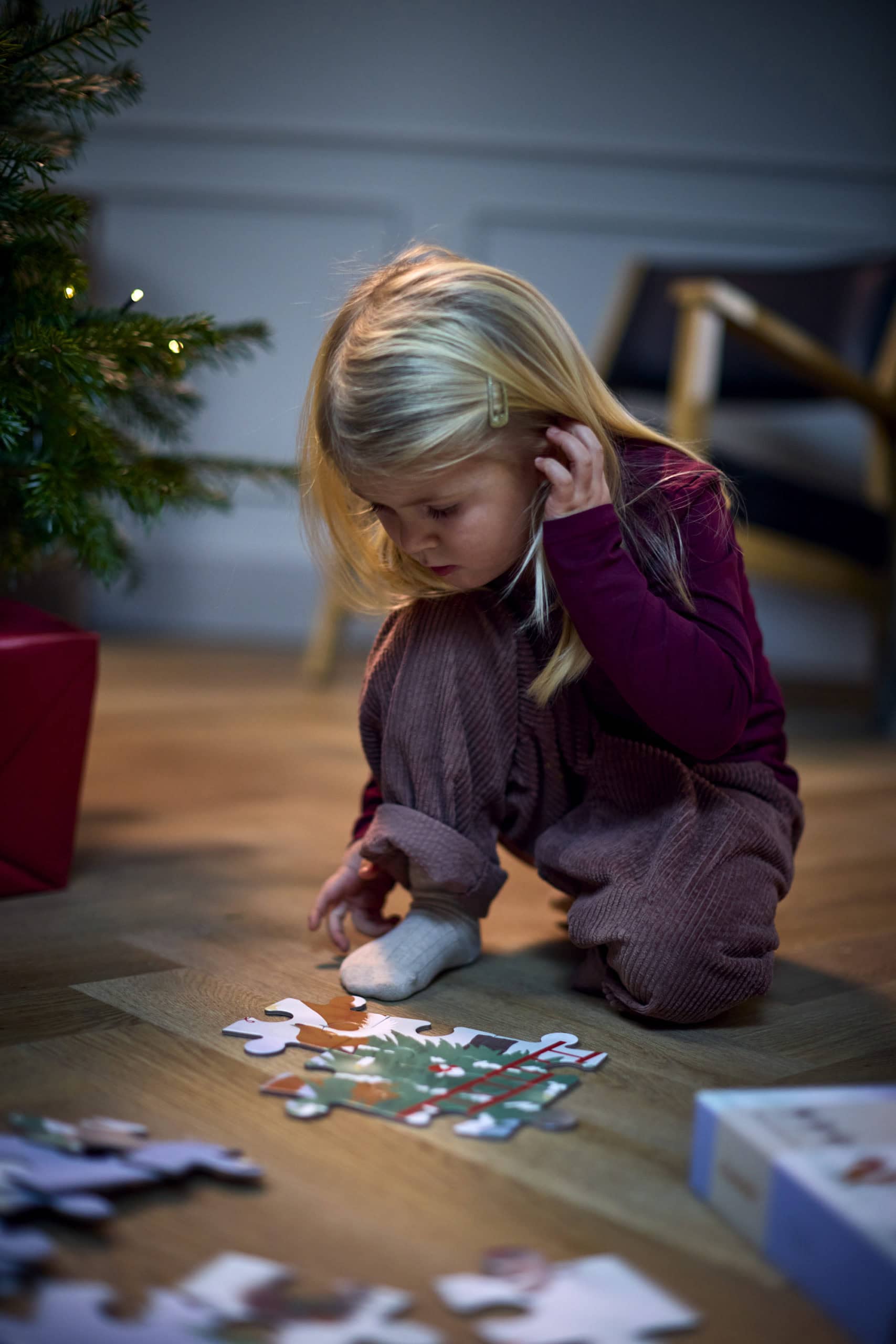 Puzle 30 kom (45x45cm) - Zabava u zimskoj šumi - Mini Bambini