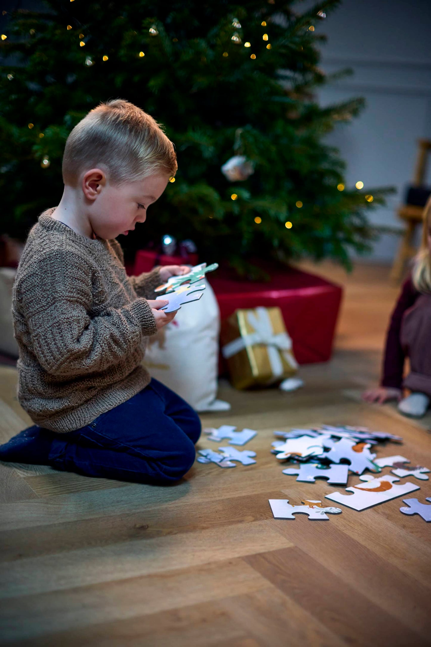 Puzle 30 kom (45x45cm) - Zabava u zimskoj šumi - Mini Bambini