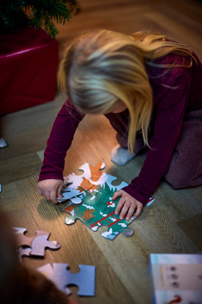 Puzle 30 kom (45x45cm) - Zabava u zimskoj šumi - Mini Bambini