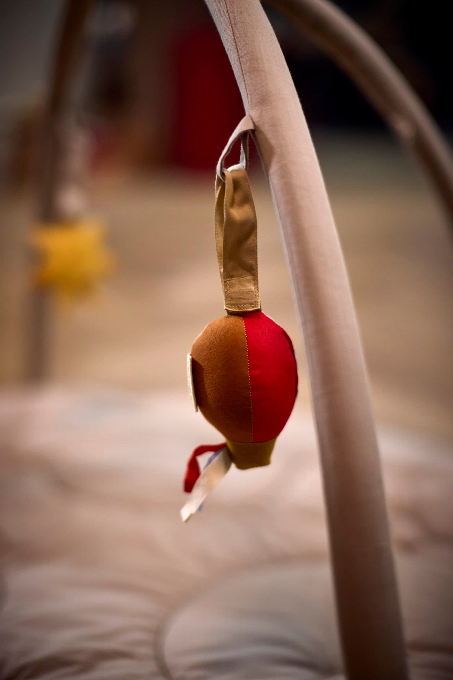 Senzorne igračke za bebe 3 kom "Pospani avanturisti" - Mini Bambini