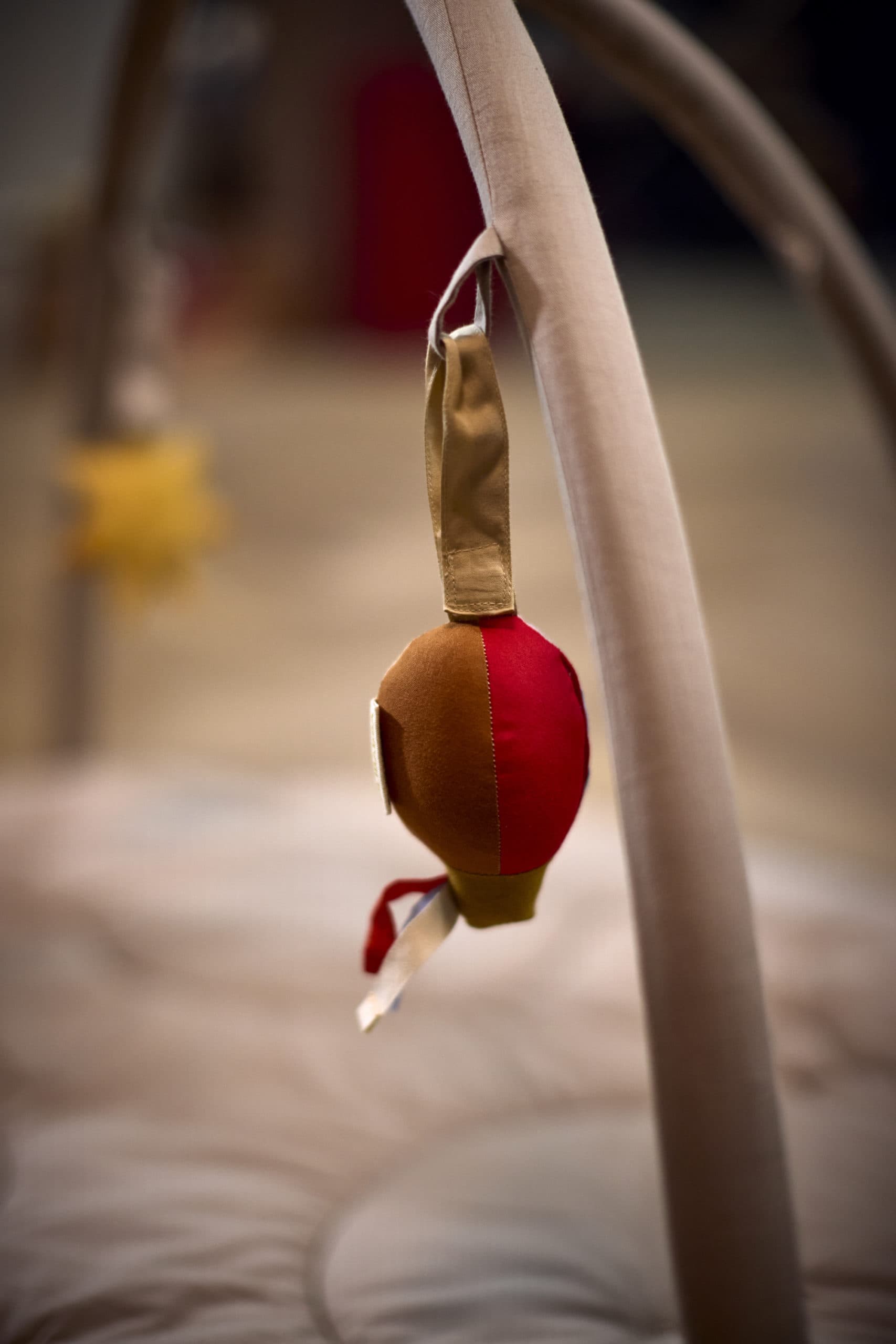 Senzorne igračke za bebe 3 kom "Pospani avanturisti" - Mini Bambini