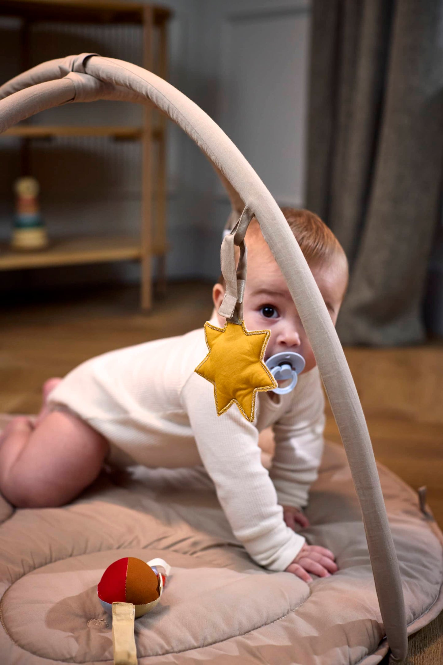 Senzorne igračke za bebe 3 kom "Pospani avanturisti" - Mini Bambini