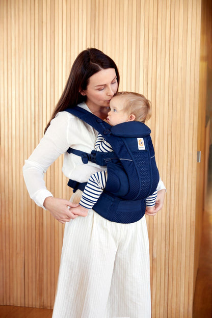 Ergonomska kengur nosiljka Ergobaby Omni Breeze - Midnight blue - Mini Bambini